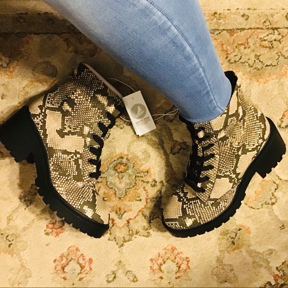⭐️ NIB BRIE COMBAT BOOT - Picture 6 of 15